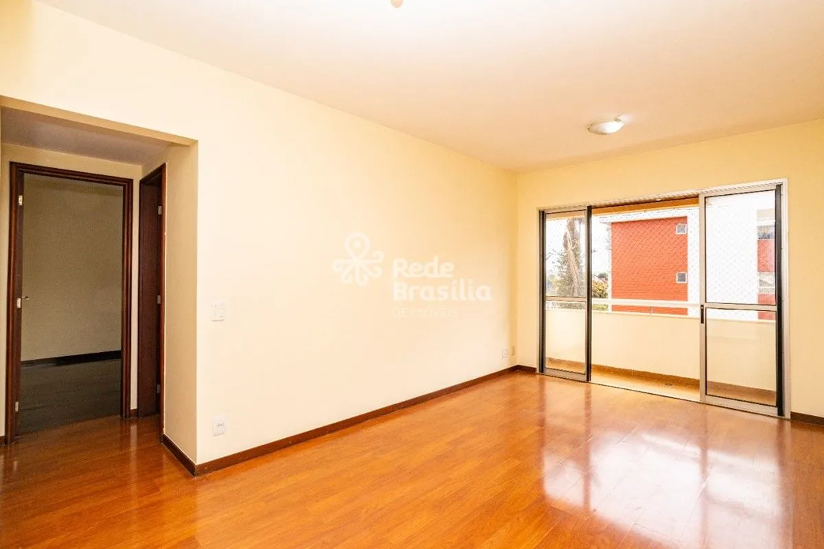 Excelente oportunidade! Uma raridade no coração do Guará. Apartamento de 03 quar...