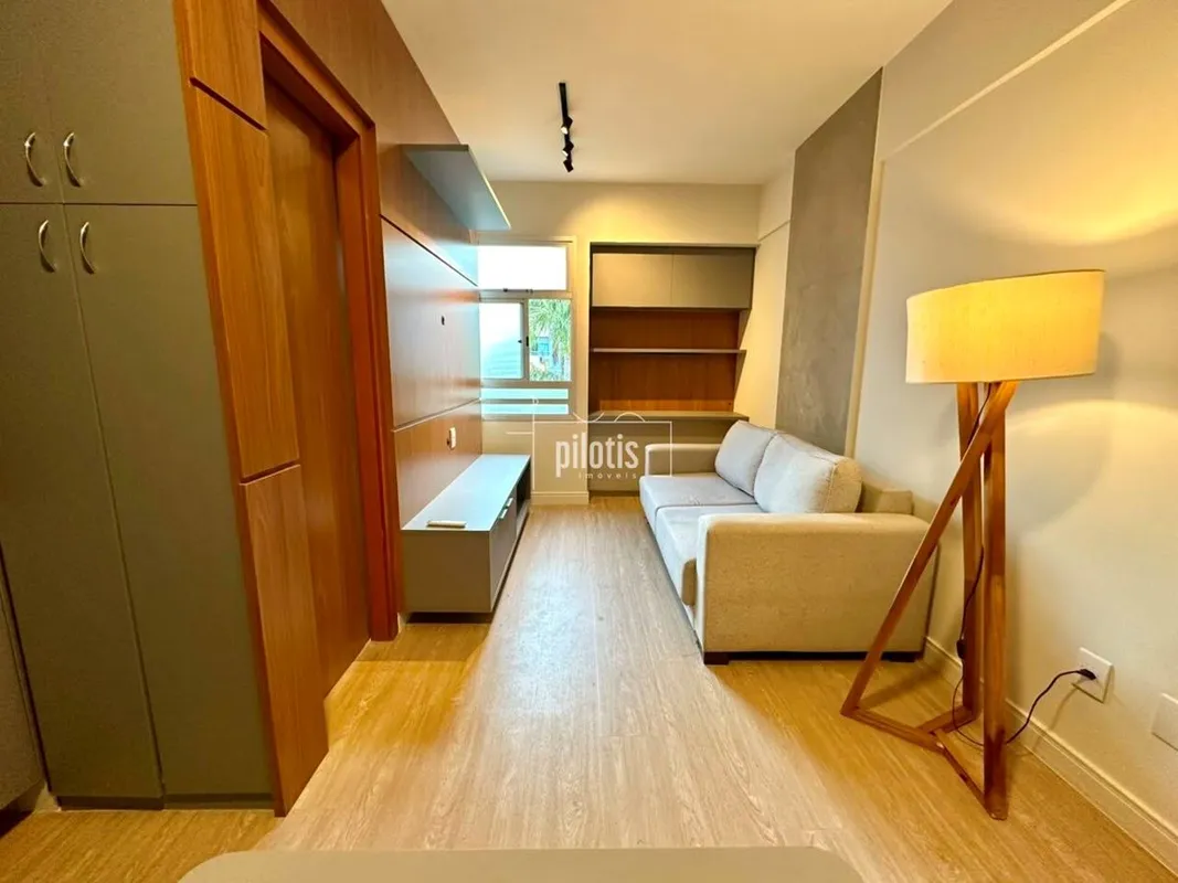 SGAN 911 - Um apartamento pronto para morar, em condomínio fechado, na Asa Norte...