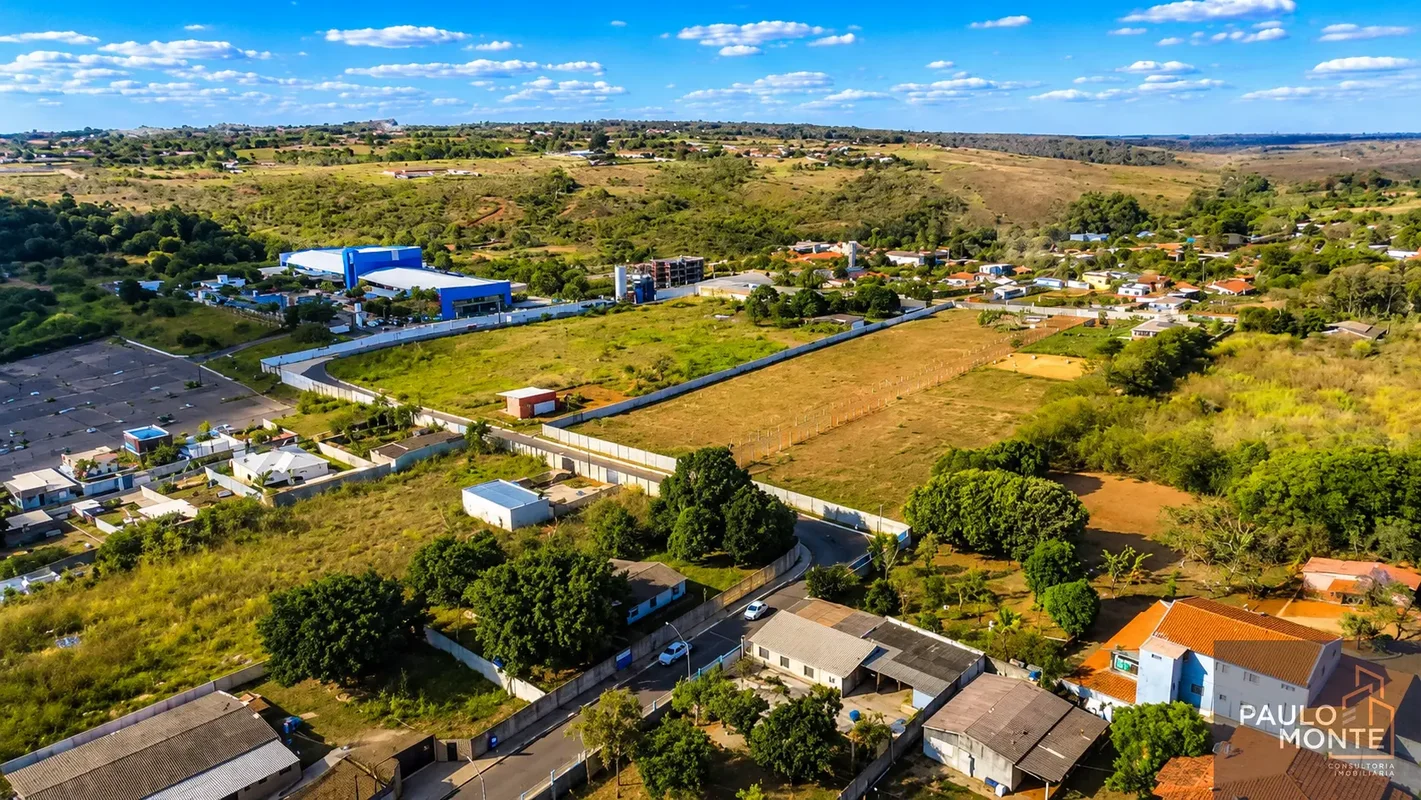 GALPAO COMERCIAL PARA LOCACAO - PROXIMO A BR-070 - 908,36 M2Excelente galpao com...