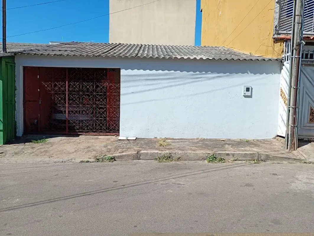 JDM IMOBILIÁRIA VENDE :Casa localizada no SHRF QC 01 Conjunto 04 - Riacho Fundo ...