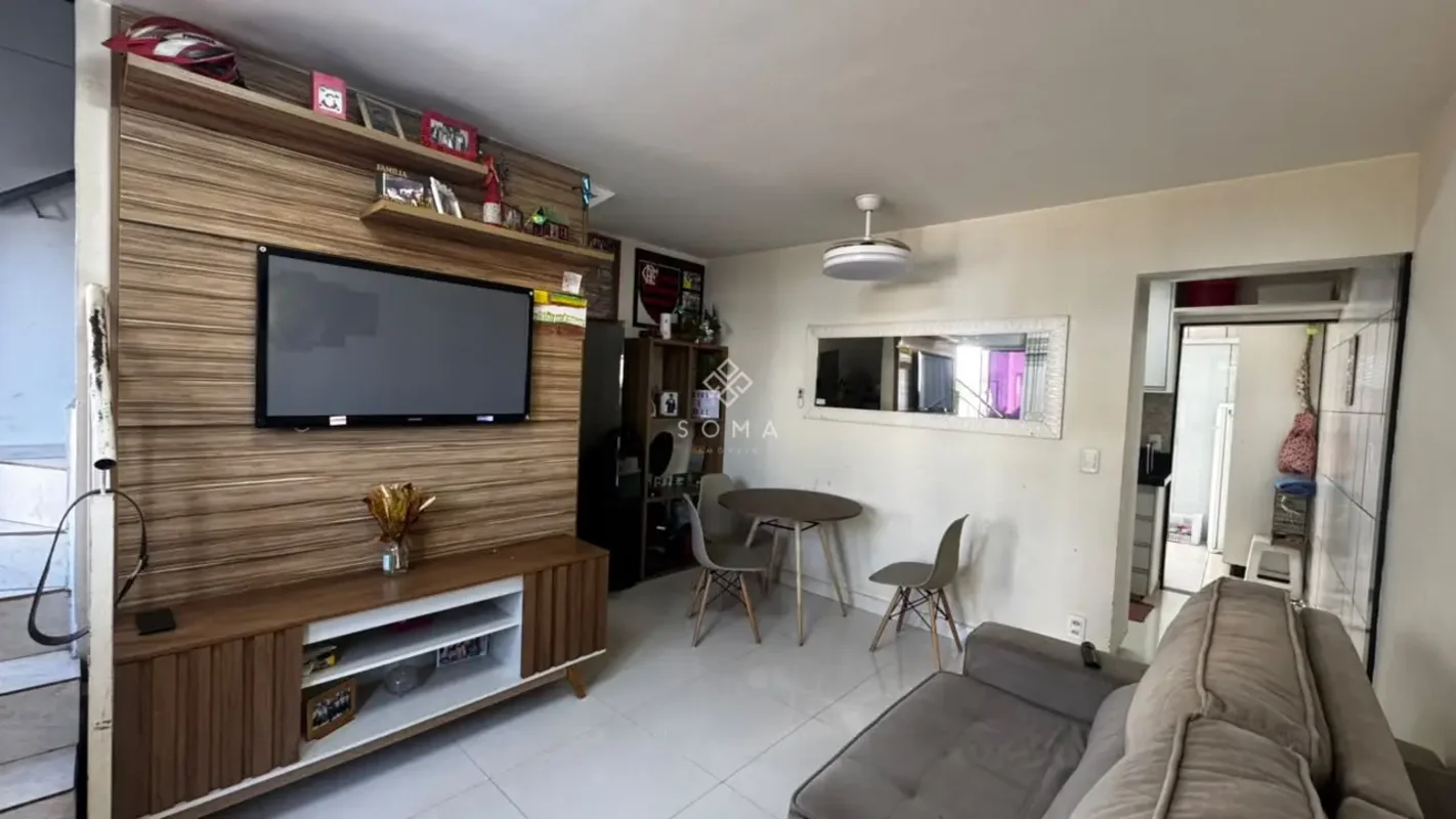 ESPECIFICAÇÕES DA CASA:- Sala ampla com painel de TV- Cozinha com bancada em gra...