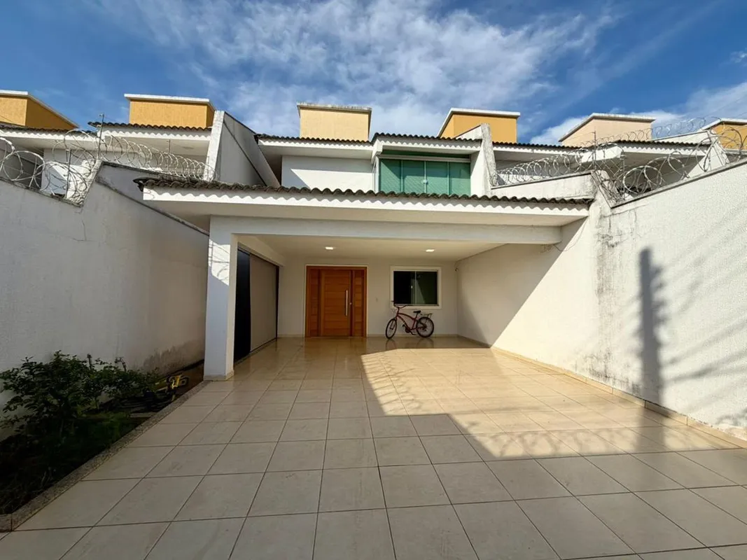 Sobrado à Venda – Jardim Atlântico210 m² de lote153 m² de área construída03 quar...