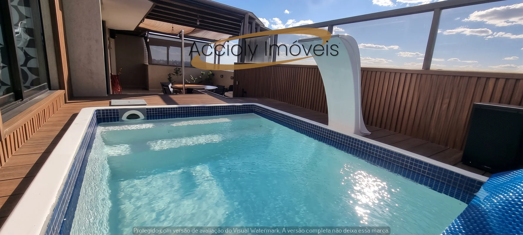 ACCIOLY IMÓVEIS DISPONIBILIZA COM EXCLUSIVIDADE - Cobertura Duplex com Piscina A...