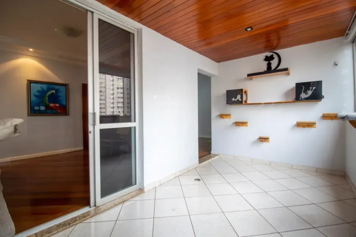 Um imóvel com grande potencial para retrofitPelo tamanho generoso e pelos acabam...