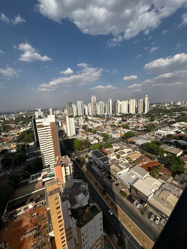 Descubra o equilíbrio perfeito entre conforto e localização neste elegante apart...