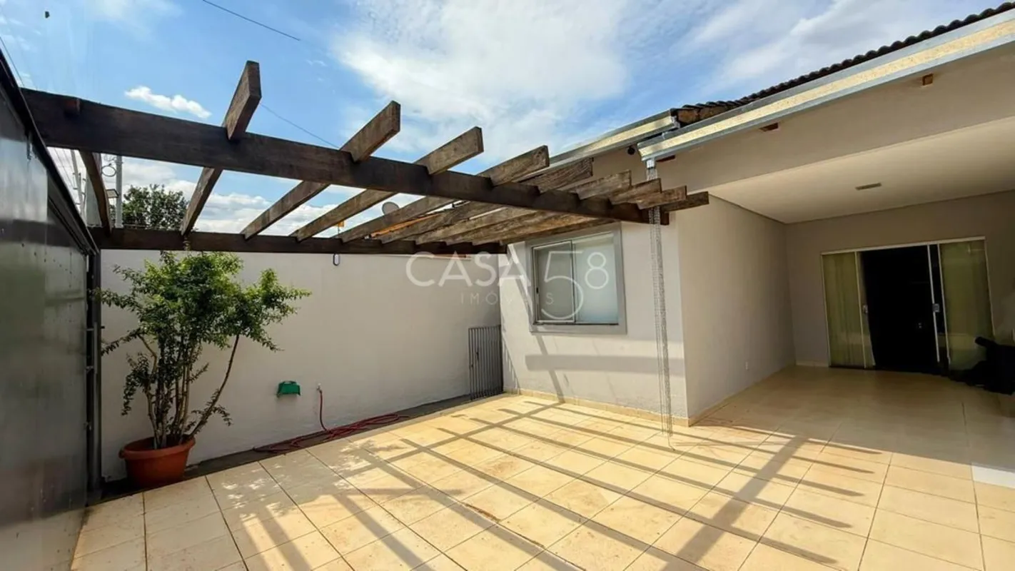 Casa à Venda no Jardim Atlântico 3 Quartos | 180 m² Construídos | Localização Pr...