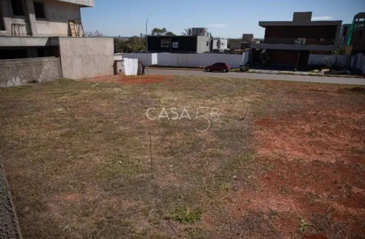 Lote à venda no Jardins França – 436,57m², parte alta do condomínio, com muro de...