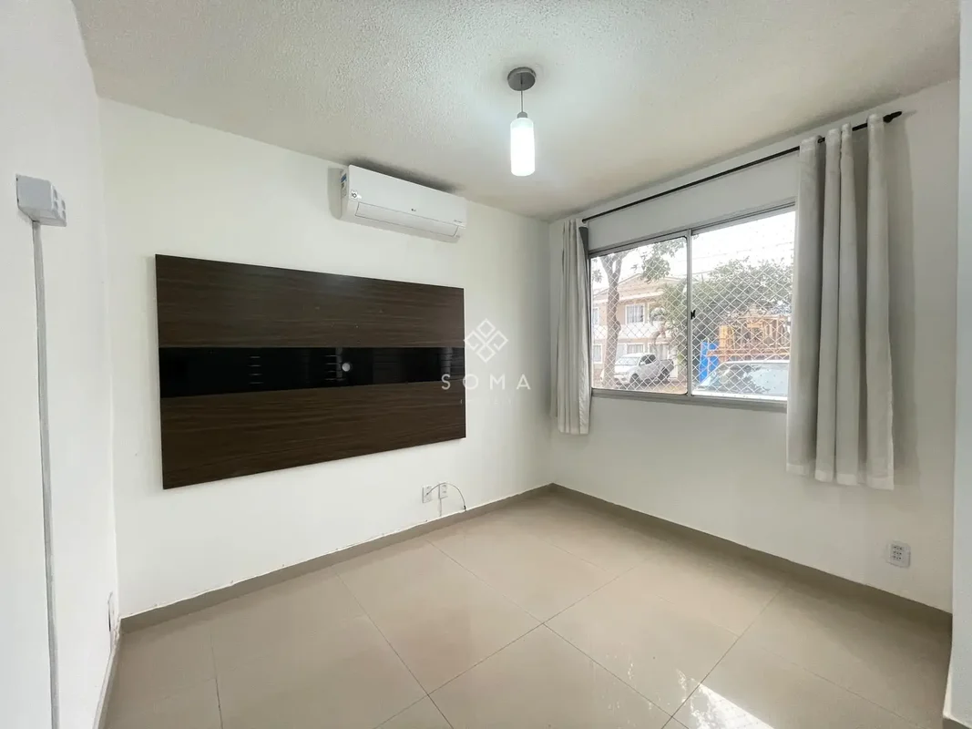 ESPCIFICAÇÕES DA CASA:- 03 Quartos sendo 1 suíte com ar condicionado- 01Sala amp...