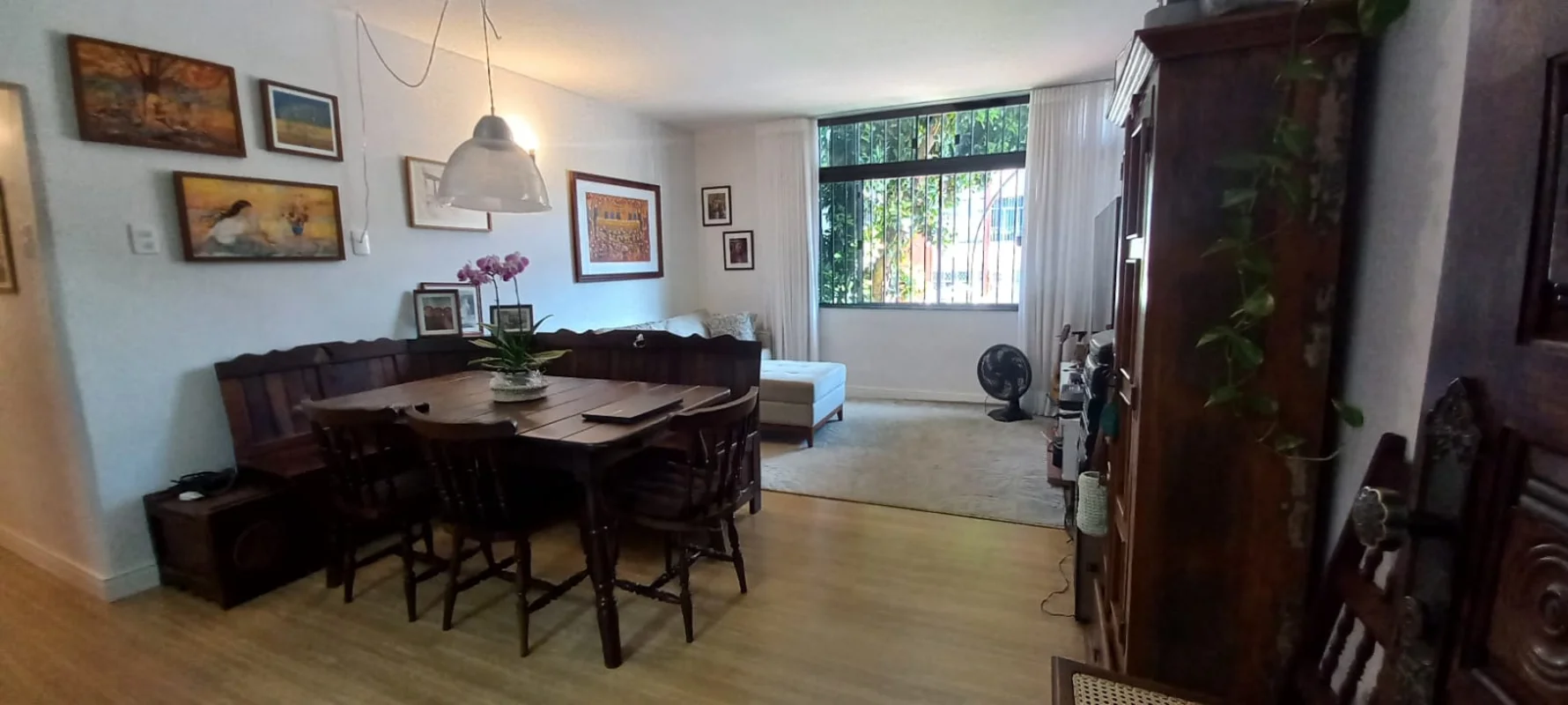 Descubra um apartamento acolhedor na SQS 409 Bloco H, ASA SUL, Brasília-DF, com ...