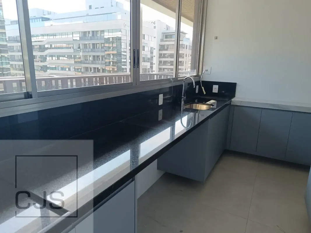 Descubra este apartamento moderno e bem localizado no REAL LE PARC, na SQNW 103 ...