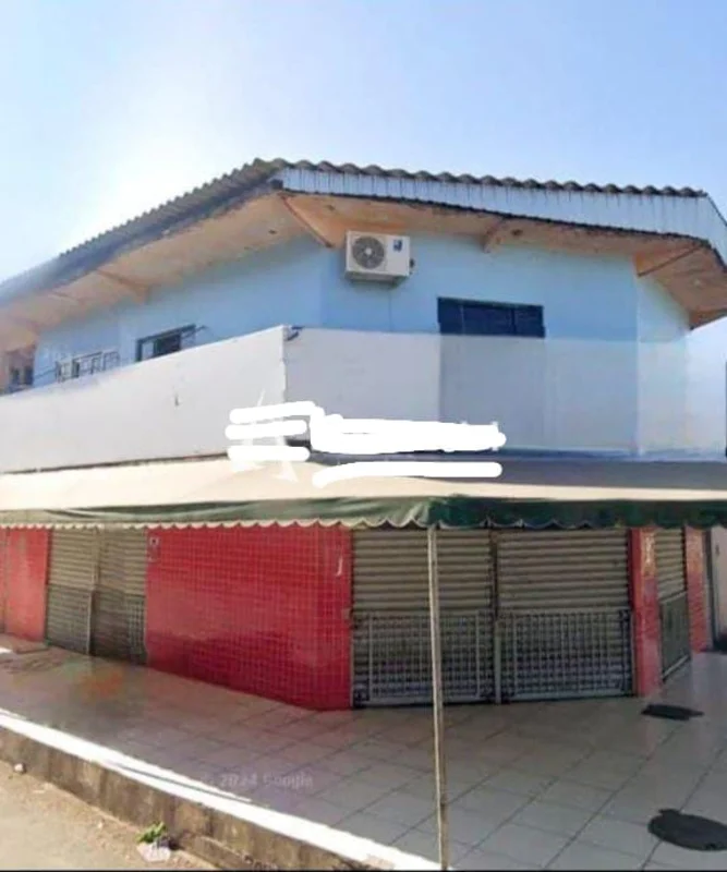 ?? Localização estratégica, na linha de ônibus e ao lado da nova Administração d...