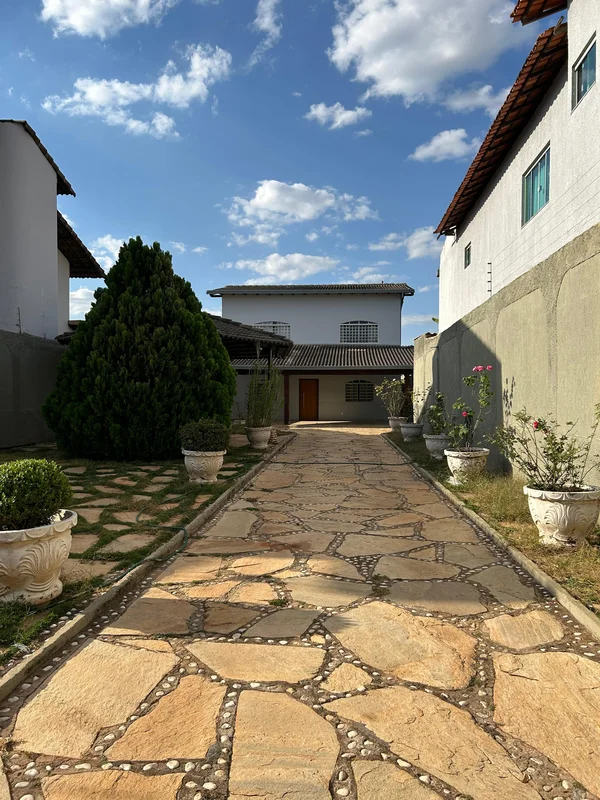 SETOR DE MANSÕES DE TAGUATINGA | PORTEIRA FECHADA? CASA AMPLA, COMPLETA E PRONTA...