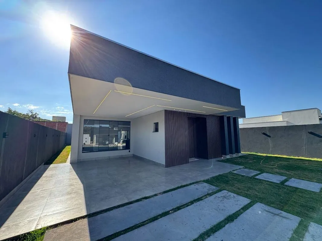 CASA À VENDA NO CONDOMÍNIO ALTO DA BOA VISTA - SOBRADINHO/DFExcelente casa em co...