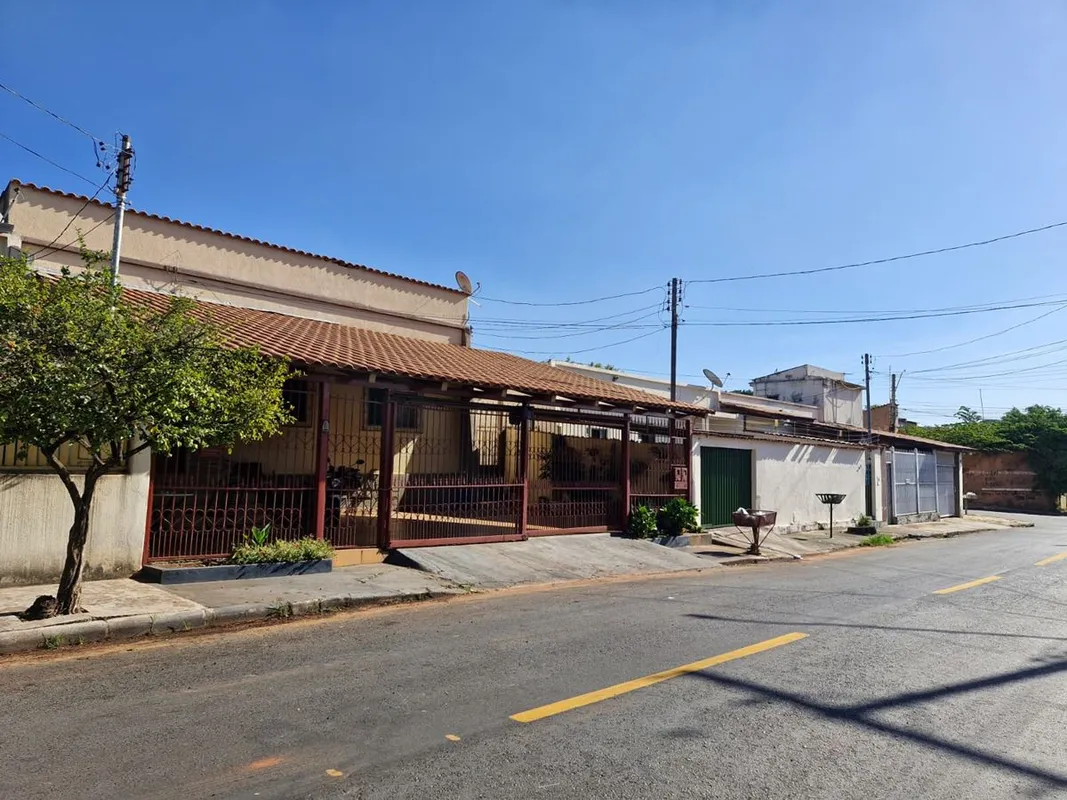 Excelente casa à venda no Bairro Feliz próximo a Praça da BíbliaCasa à venda com...