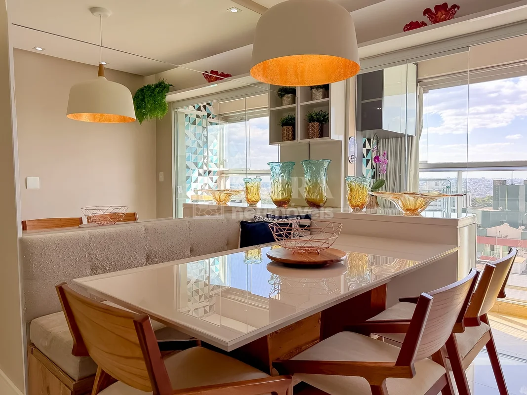 Apartamento reformado no Residencial Viviane Rinaldi, um condomínio com área de ...