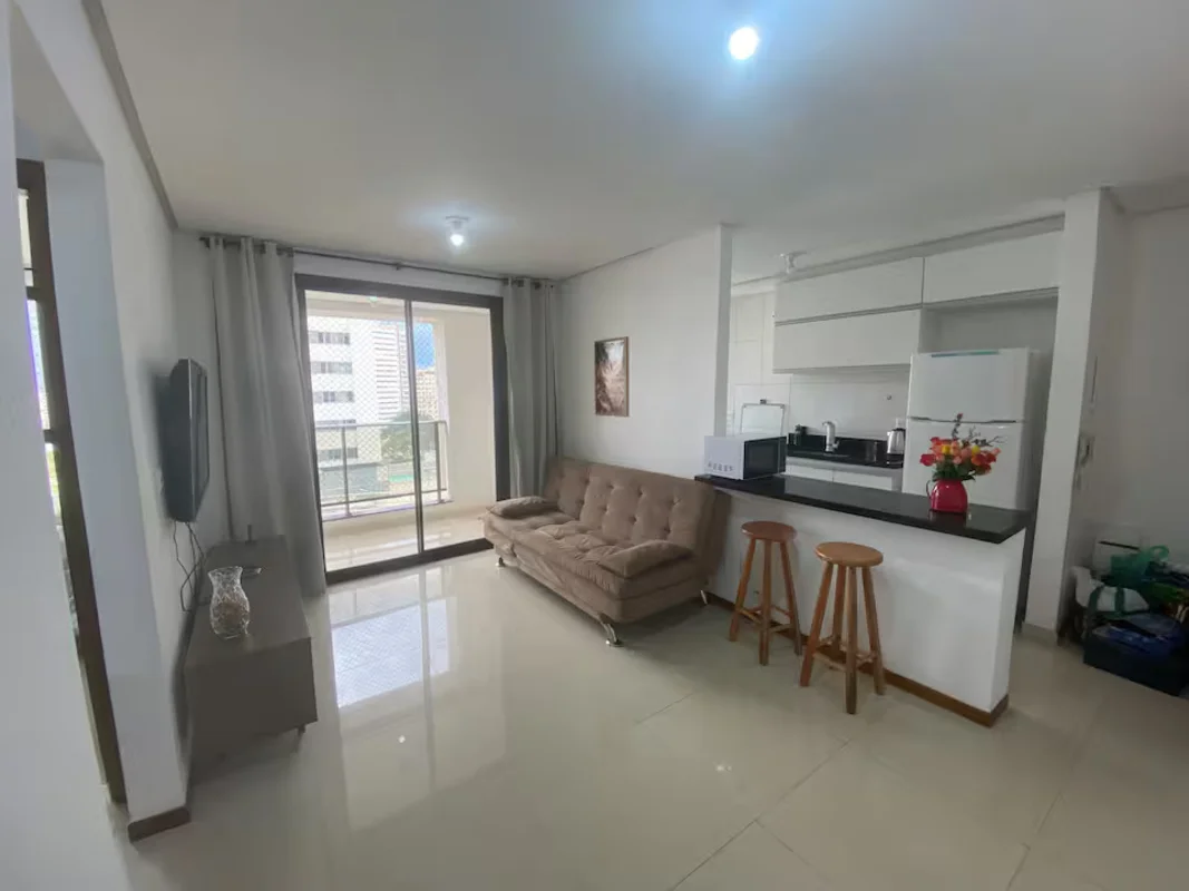 Descrição do Imóvel:Charmoso apartamento mobiliado e reformado, pronto para mora...