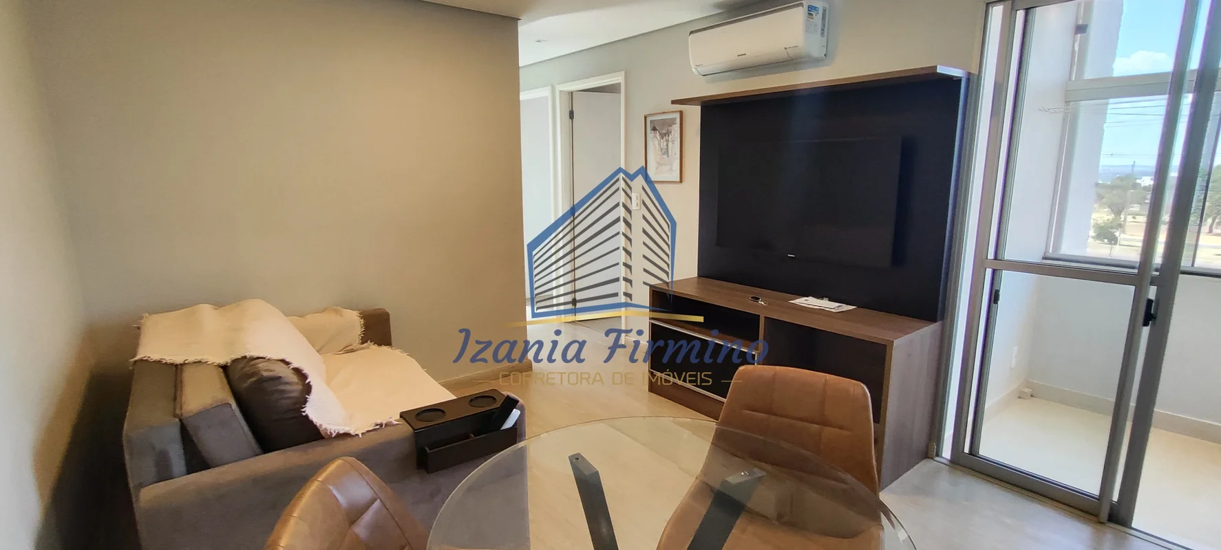 Lindo apartamento moderno e MOBILIADO !2º andar. -Sala com mesa, sofá , tv, rack...