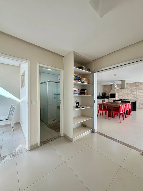 À venda no Jardim América366,50m² de área privativa476m² de terreno Sala ampla 3...