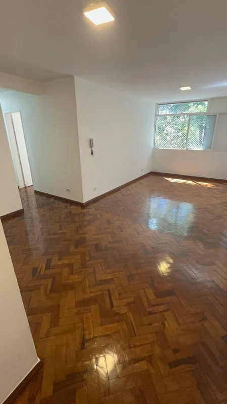 Descubra um apartamento confortável e elegante na melhor localização de Brasília...