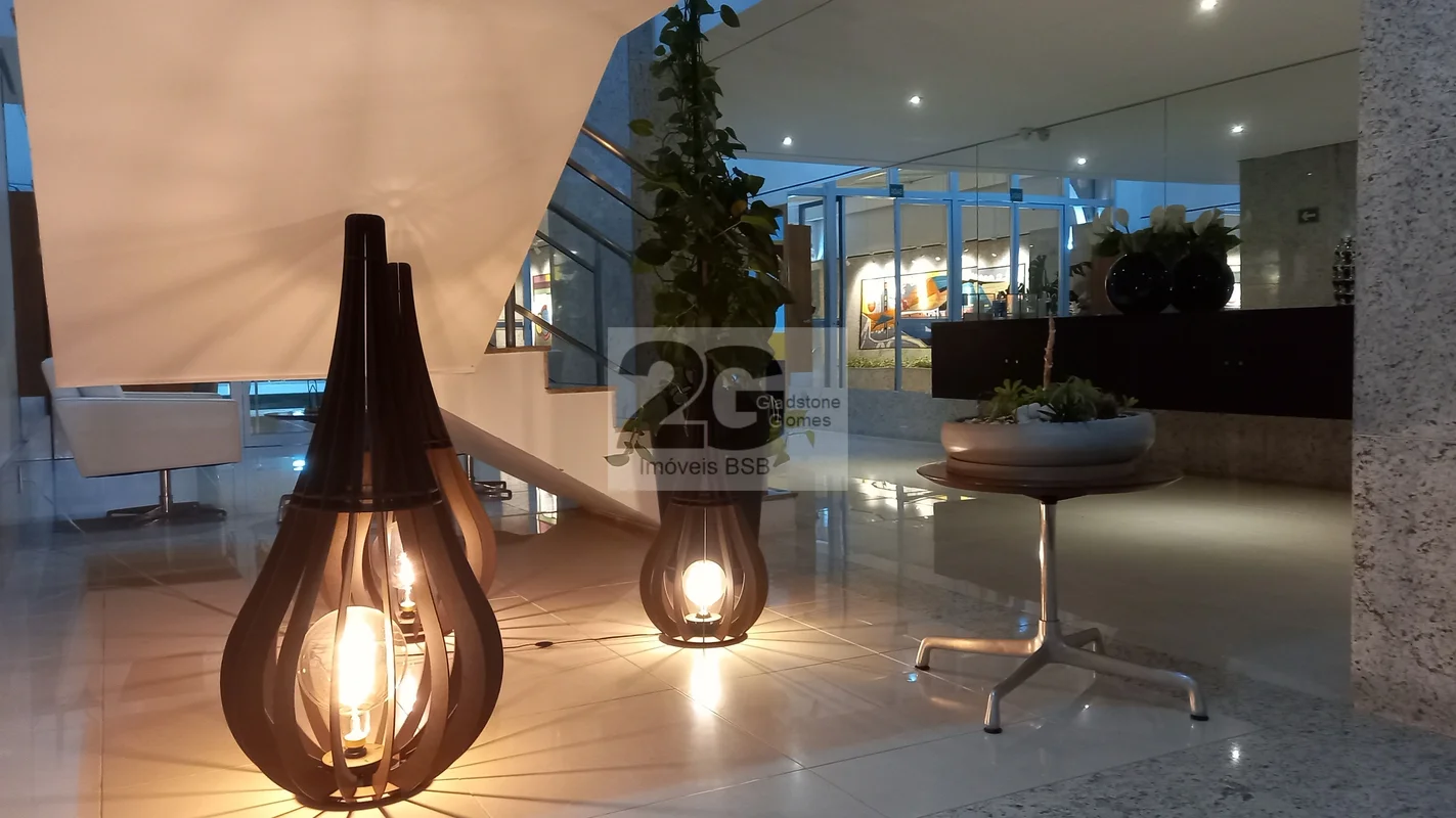ESPAÇOSO APARTAMENTO DE 3 QUARTOS SENDO 1 SUÍTE, 1 ESCRITÓRIO/QUARTO, SALA COM V...