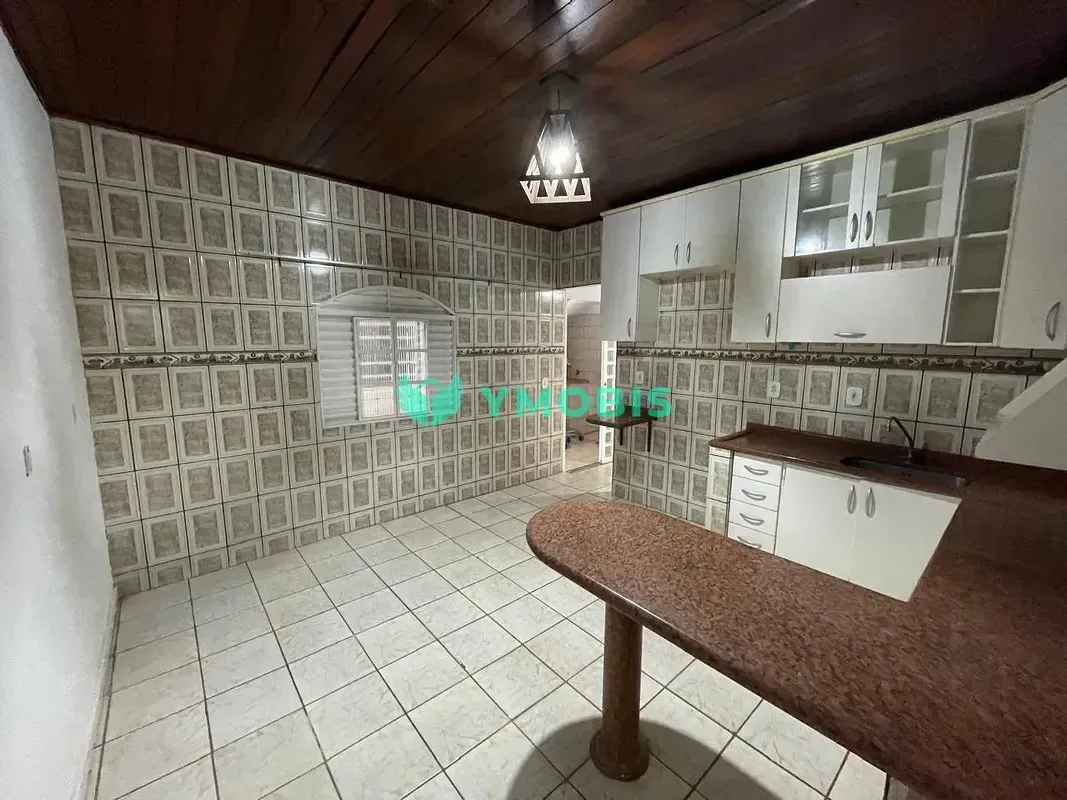 CASA À VENDA QNP 5 CONJUNTO D SOBRE A CASA3 quartosCozinha com armáriosSala ampl...