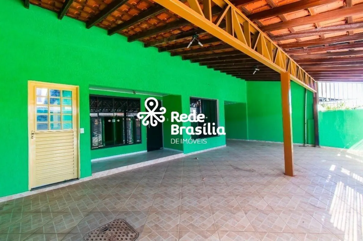 QE 26 | Casa Espaçosa com 3 Quartos e Suíte - Aceita financiamento e FGTS | Guar...