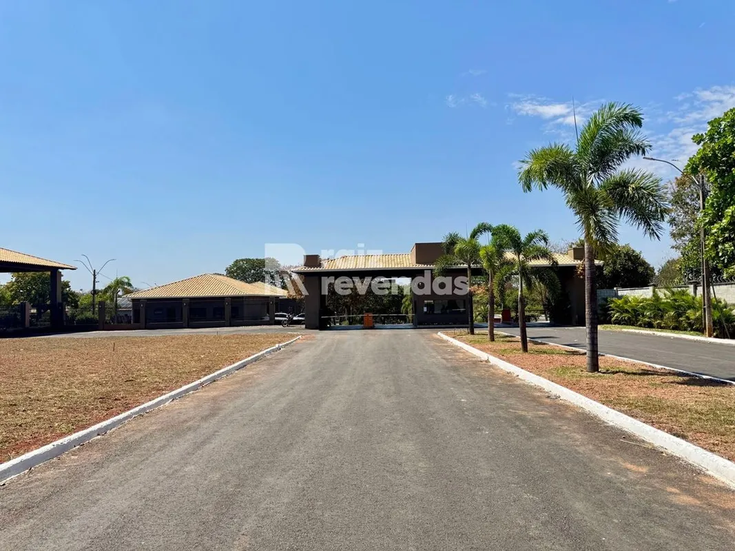 Lote de 1.200 m² à venda no Condomínio de Chácaras Country Ville, em Hidrolândia...