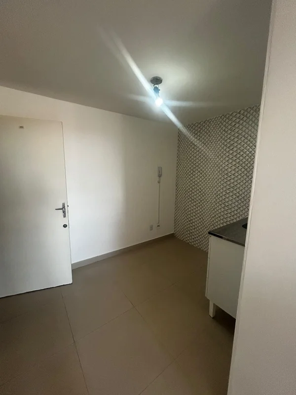 Imóvel localizado na melhor região de Sobradinho, composto por 01 quarto, sala c...