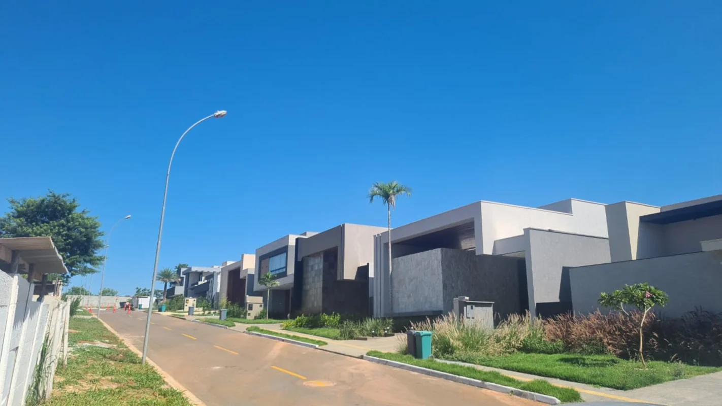 Excelente oportunidade de lote no Portal do Sol Garden. Vende ágio ou quitado. L...
