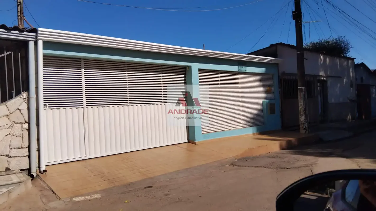Casa 3 quartos 2 ambientes salasCozinha com copaLavaboBanheiro social Area de se...