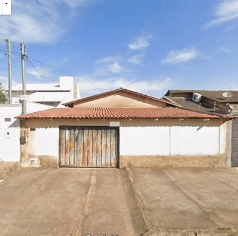 Excelente imóvel em terreno de 440 m², com aproximadamente 200 m² de área constr...