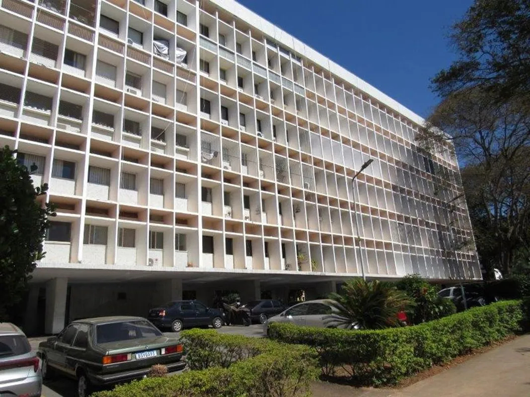 Apartamento com 2 quartos, quarto de serviço, área de serviço, cozinha ampla e s...