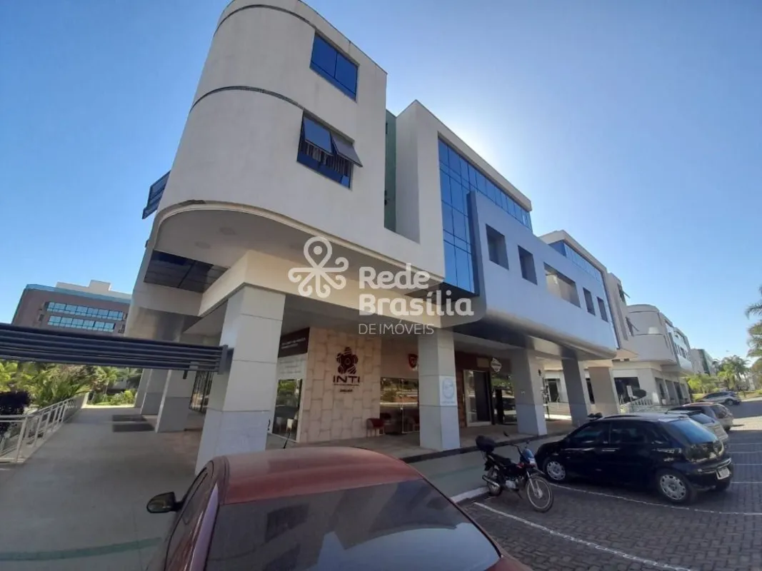 Belíssima Loja Reformada com Pé-Direito Duplo, Mezanino e 2 Vagas de GaragemEleg...