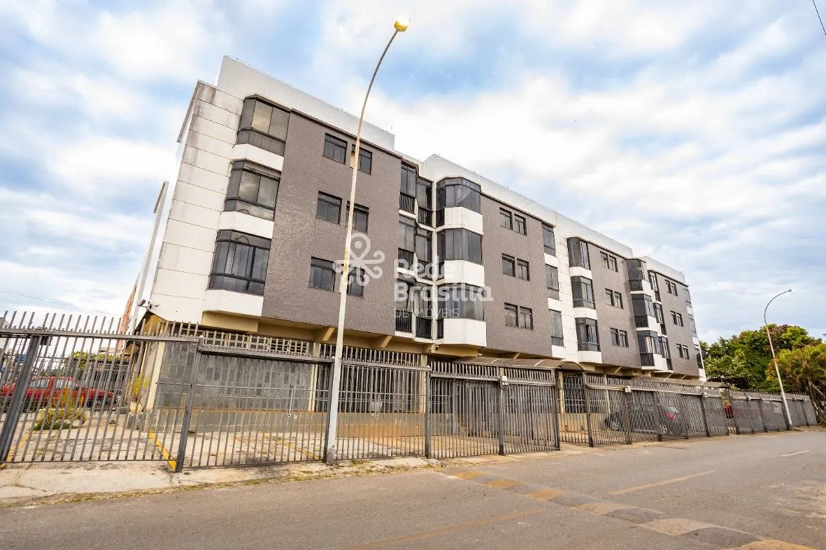 QI 14 | Apartamento Nascente - 3 Quartos - ótima localização - Varanda | Guará A...