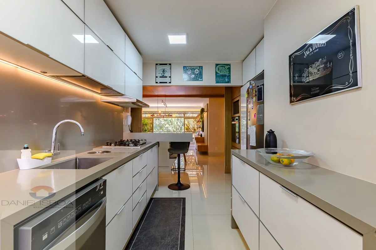 Apartamento exclusivo à venda na SQS 212!Um imóvel diferenciado, completamente r...