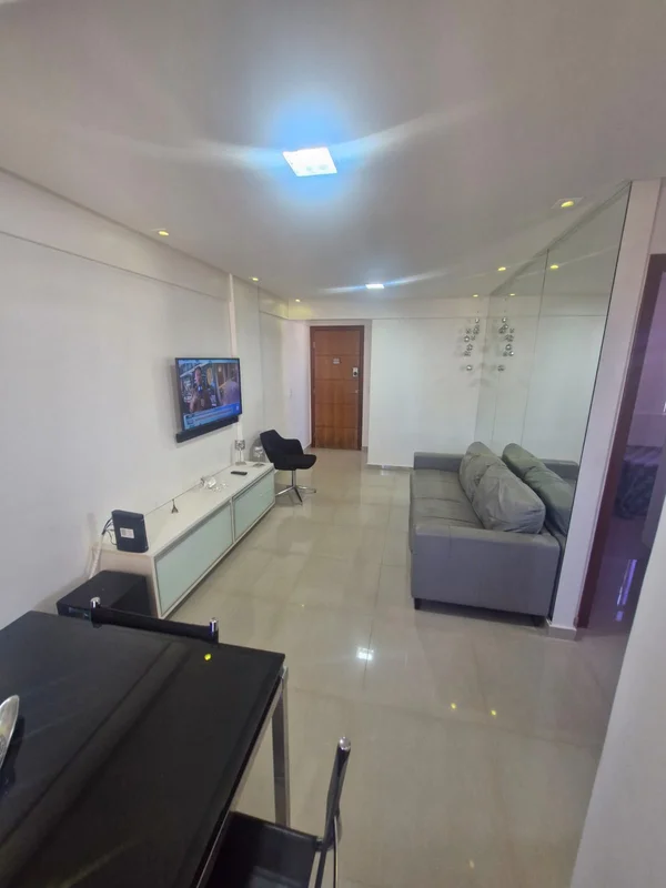 APARTAMENTO TODO REFORMADO – RESIDENCIAL SALVADOR DALI - SETOR DE INDUSTRIA* Exc...