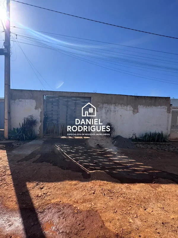 Vendo Casa na 26 de Setembro Rua 02 Detalhes do imóvel:-Sala Ampla -Cozinha Amer...