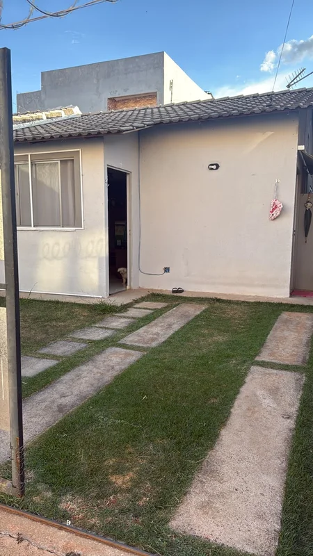 **OPORTUNIDADE NO RIACHO FUNDO 2! ÁGIO DE CASA POR APENAS R$ 165 MIL!** **CASA T...