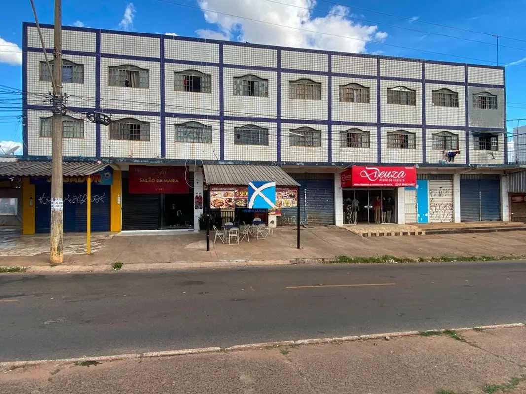 Imobiliária Brasília vende excelente prédio de esquina na QNE 10 em Taguatinga N...