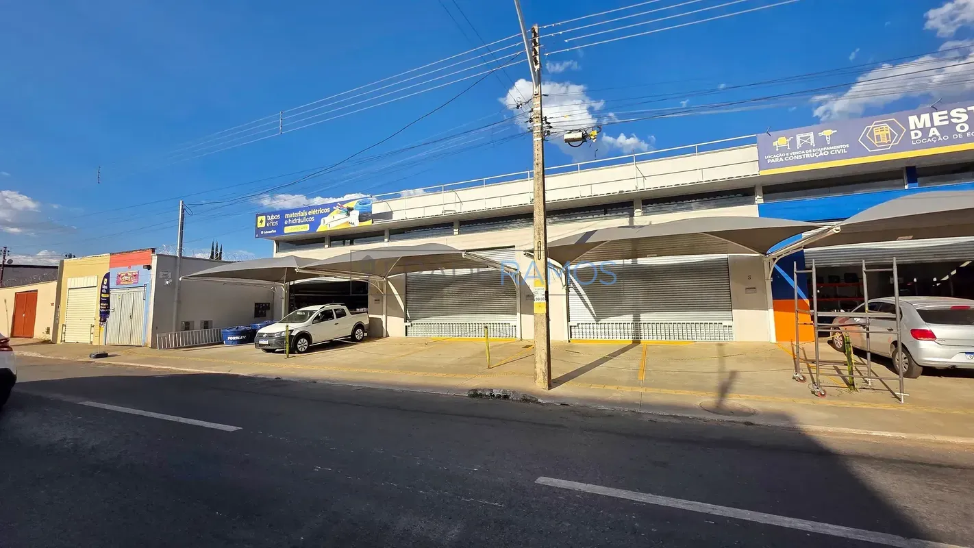Localizada na Avenida Professor Nami Jafet, a apenas 2 minutos da Avenida Rio Ve...