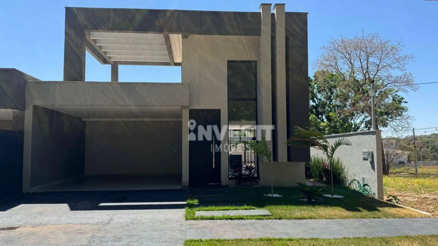CASA DE ALTO PADRÃO NO CONDOMÍNIO ROSA DE LEIRIACondomínio fechado com mais de 1...