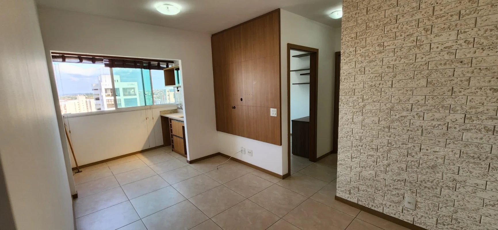 19º andar (vista livre), 2 quartos, 1 suíte com closet e 2 vagas de garagem com ...