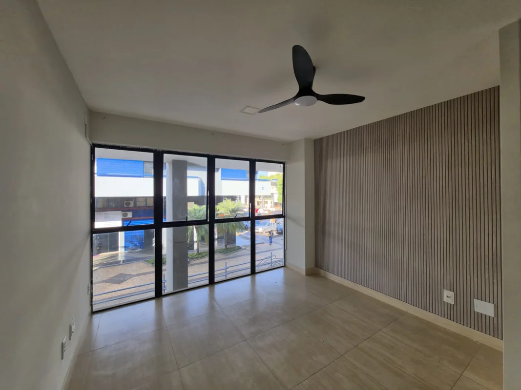 Oportunidade Comercial Exclusiva no Centro da Asa NorteApresentamos uma excelent...