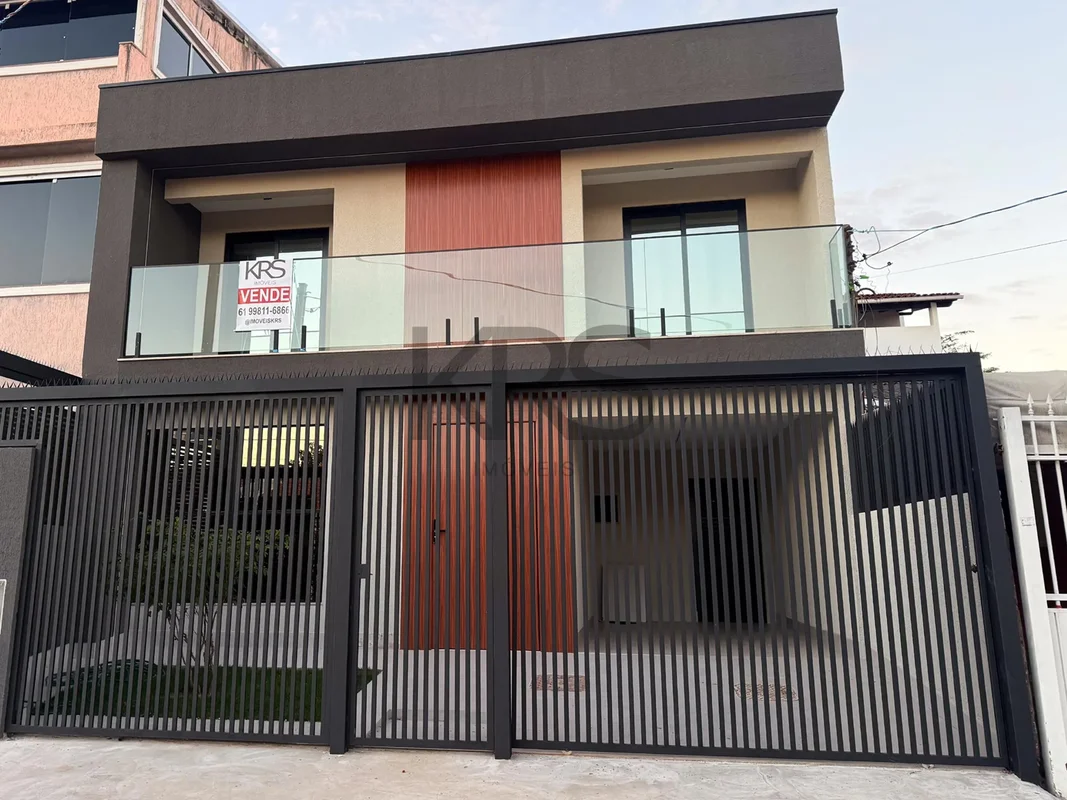 4 Quartos | 4 Suite | Escritório com Banheiro | Área Gourmet | Churrasqueira | O...