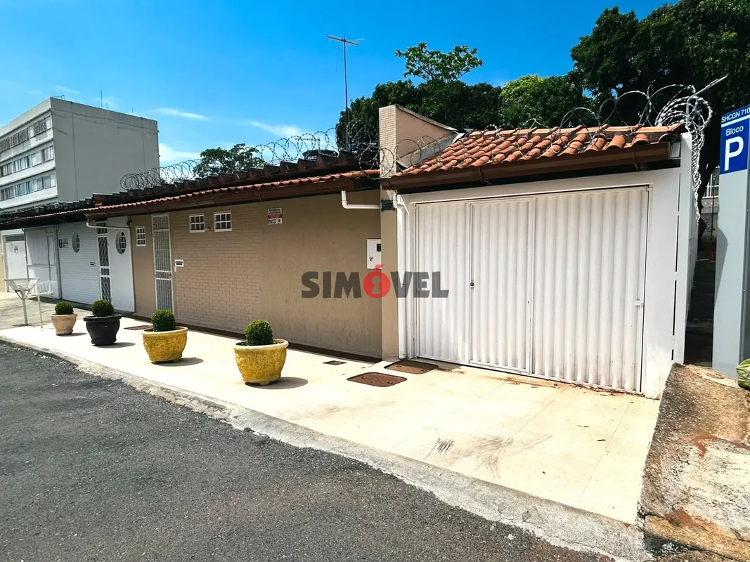Excelente Casa Reformada - SHCGN 710 Poucos Metros Colégio Sigma e Escola MoaraC...