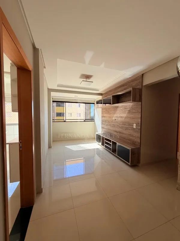 Fernanda Marques vende lindo apartamento reformado em Samambaia!Residencial das ...