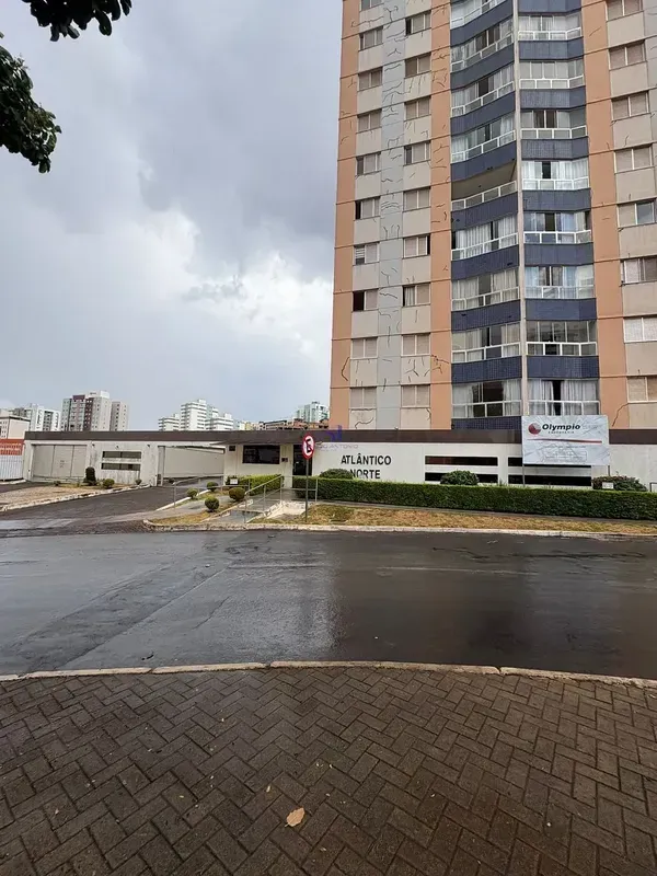 Apartamento à Venda no Edifício Atlântico Norte Águas ClarasExcelente oportunida...