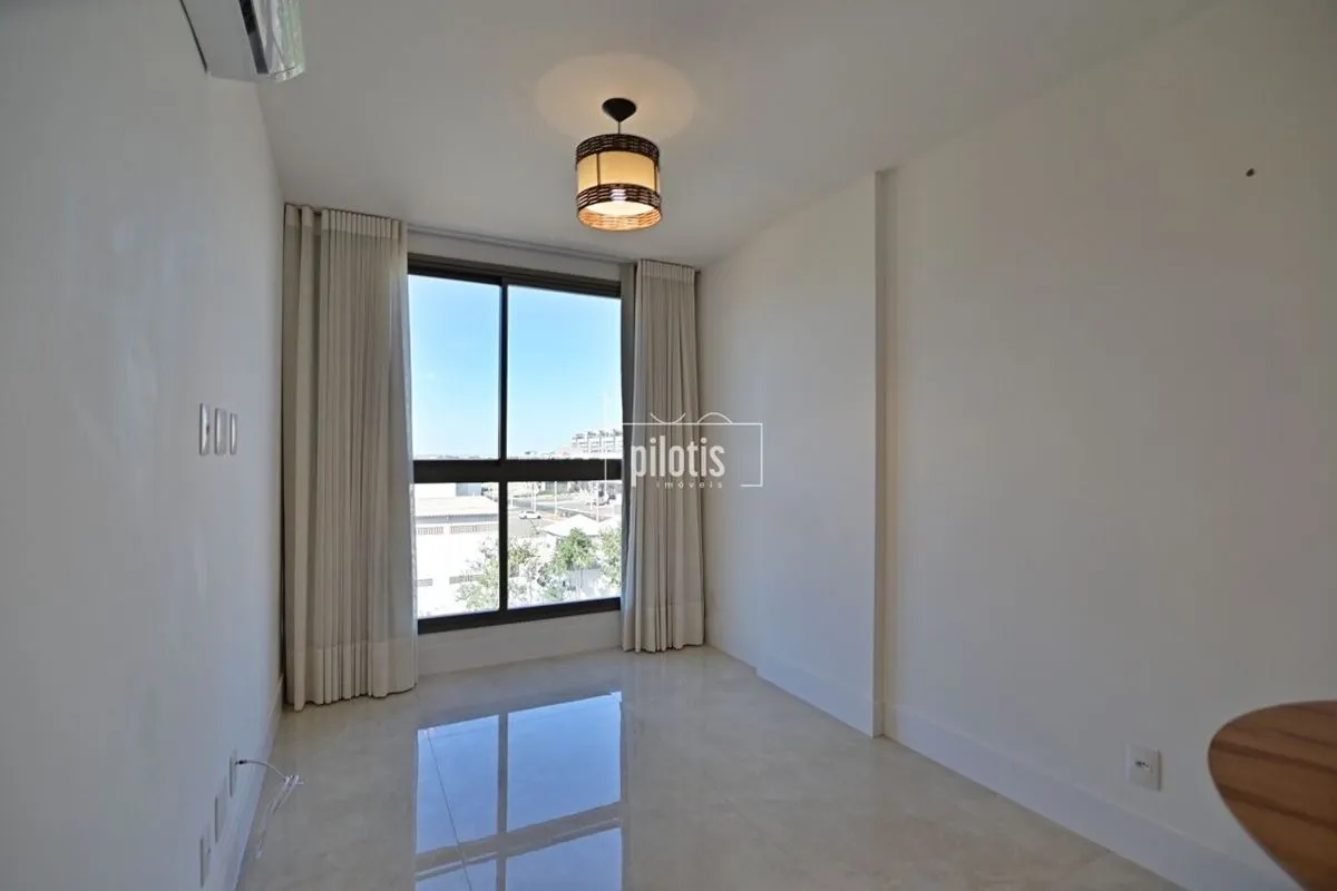 CRNW 503 - Excelente apartamento de 2 quartos, localizado no Noroeste, uma das r...