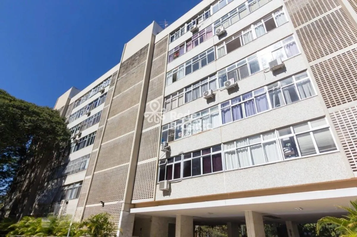 SQS 302 - Asa Sul Apresentamos este excelente apartamento de canto, ideal para q...