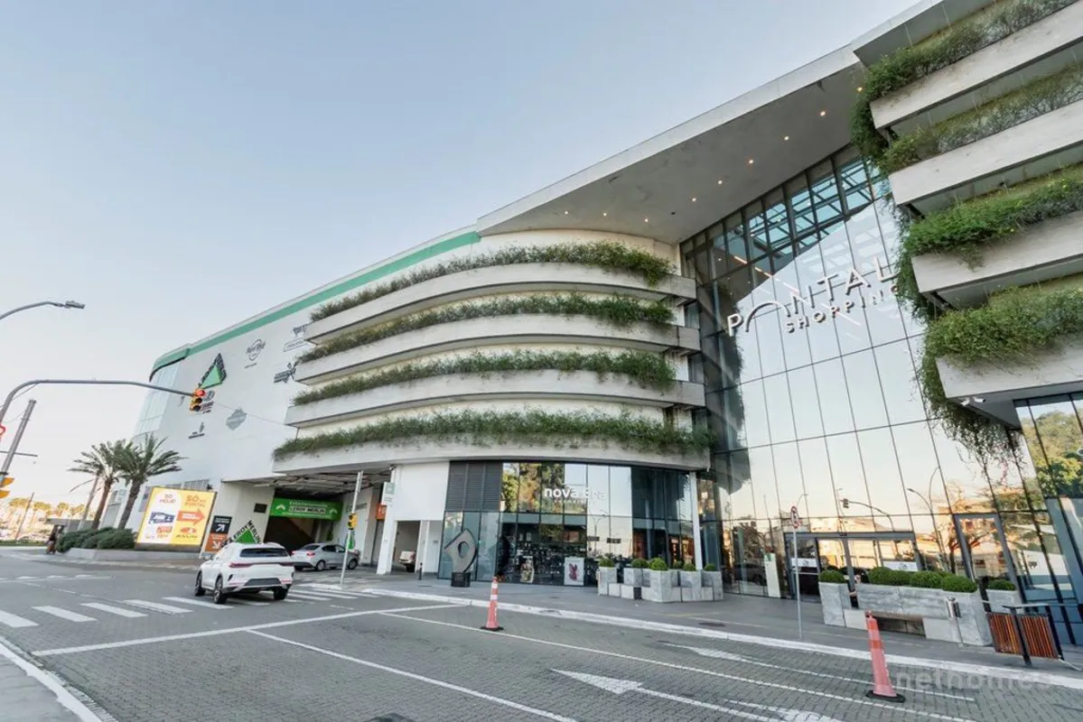 Descubra esta oportunidade única de investimento em um conjunto comercial de lux...